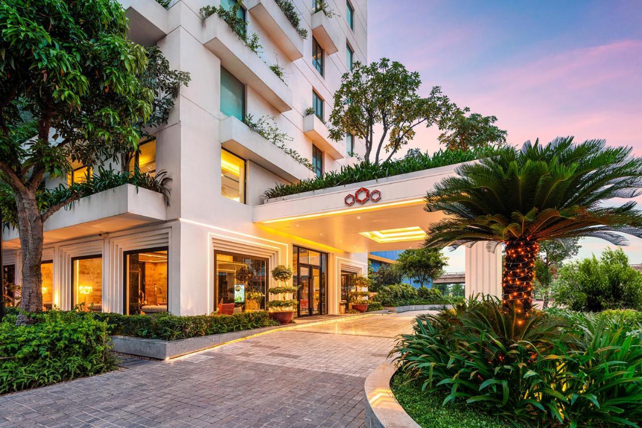 Ravatel Luxury Hotel Bac Giang Exterior foto