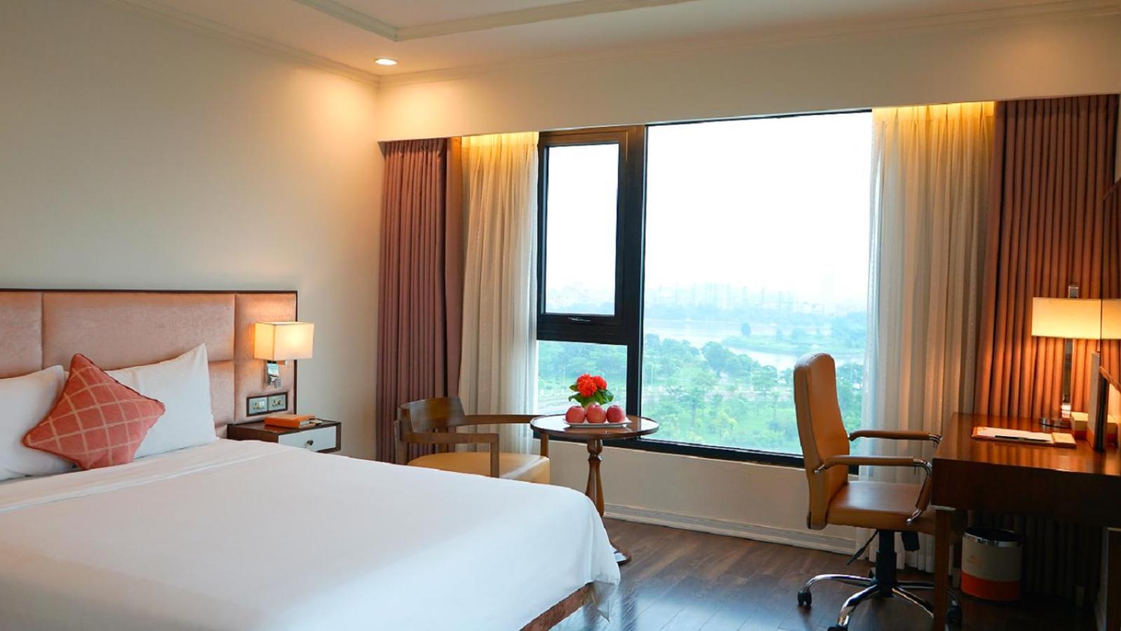 Ravatel Luxury Hotel Bac Giang Exterior foto